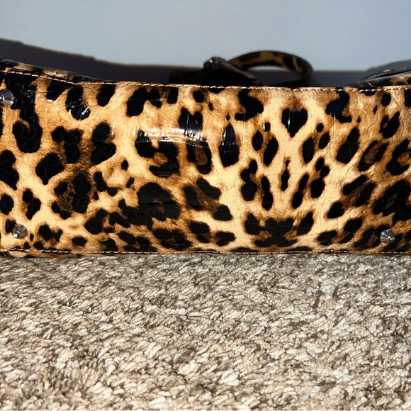 Guess Leopard Print Purse - Picture 4 of 5